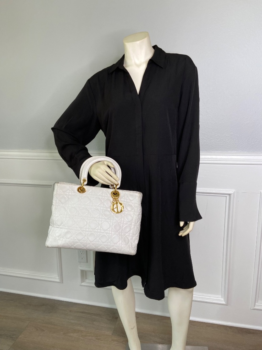 Authentic Dior White Lambskin Lady Dior Handbag Quilted Cannage Gold Hardware - Picture 2 of 16